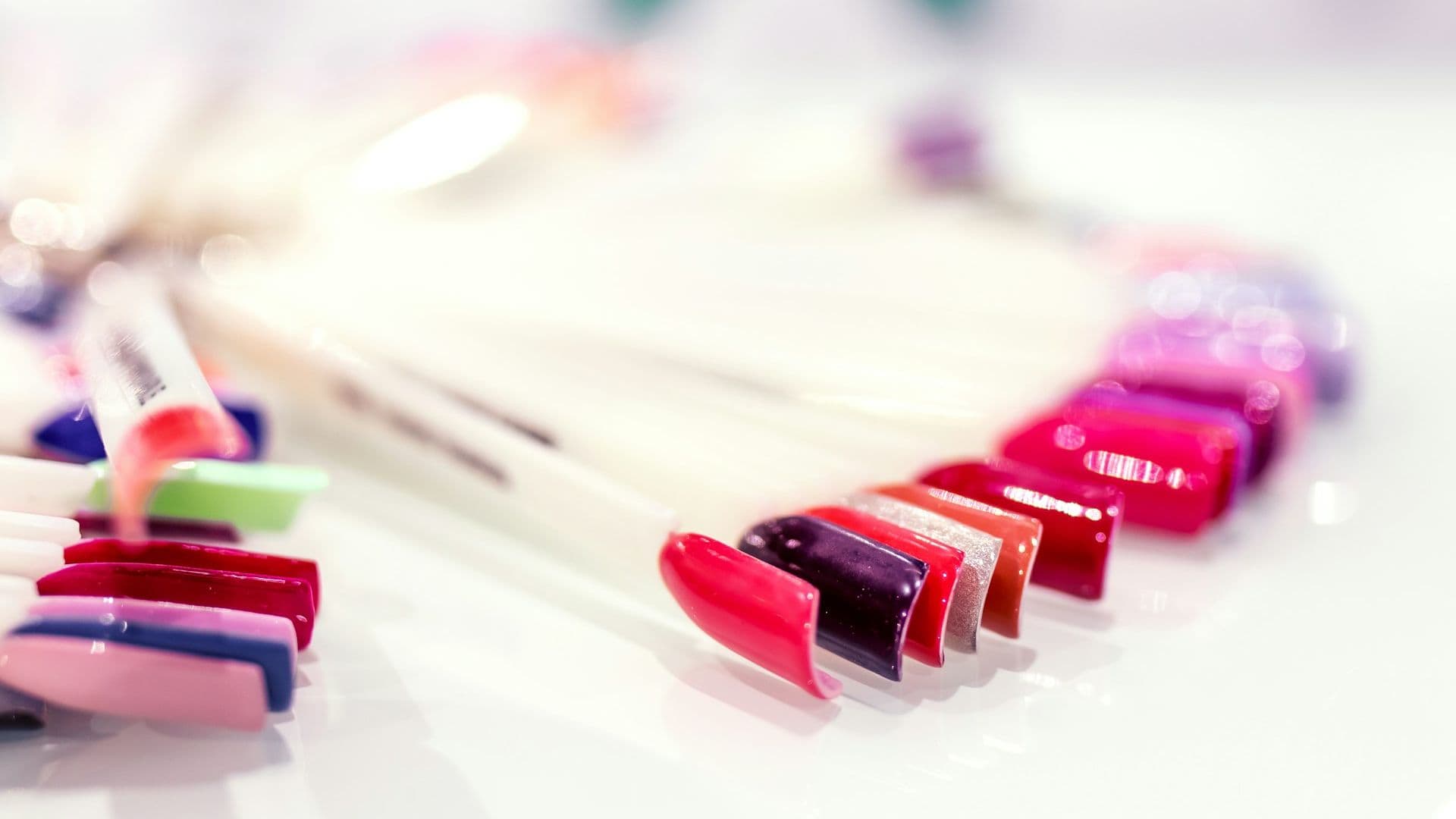 Formation ongle en gel | Nelia Beauty